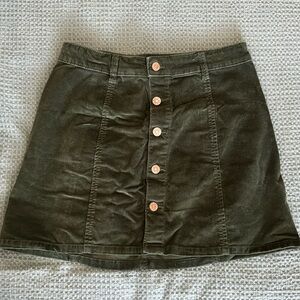 Women’s button up velvet green skirt